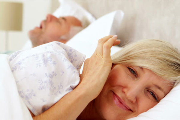 Dấu hiệu 6 – Khô âm đạo và đau khi quan hệ vợ chồng 1 Dấu hiệu 6 – Khô âm đạo và đau khi quan hệ vợ chồng 1